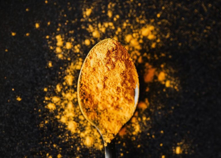 how to remove turmeric stains on carpet