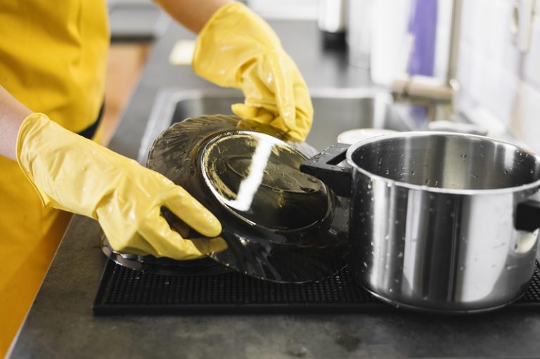 4 stages of cleaning kitchen equipment correctly