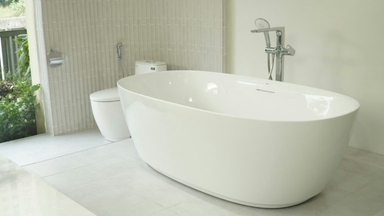 how to get rid of mold in bathtub