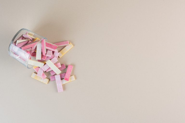 how to get chewing gum out of carpet