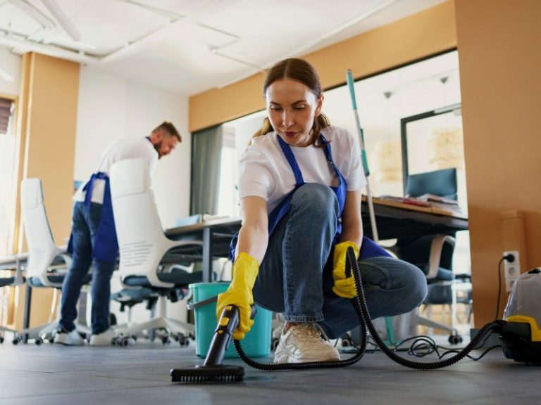 the difference between regular cleaning and commercial cleaning