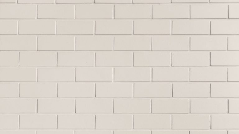 How to Remove Yellow Stains from White Grout